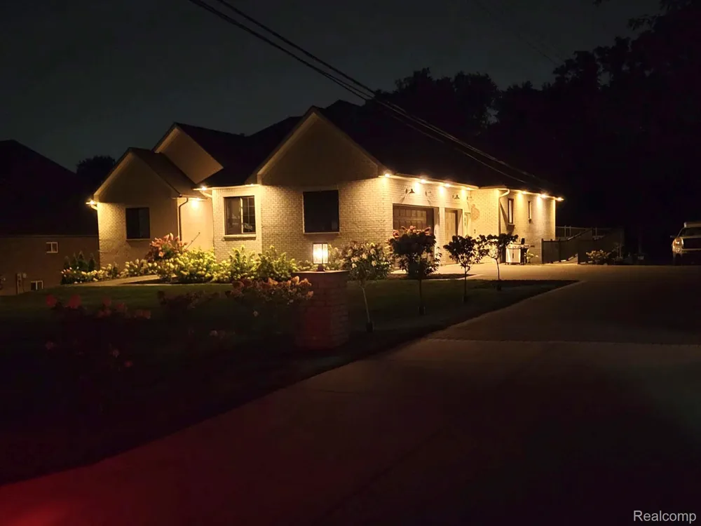 39 Stark Road Rochester Hills City, MI 48307
