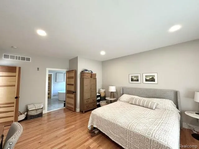 39 Stark Road Rochester Hills City, MI 48307