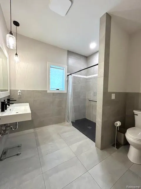 39 Stark Road Rochester Hills City, MI 48307