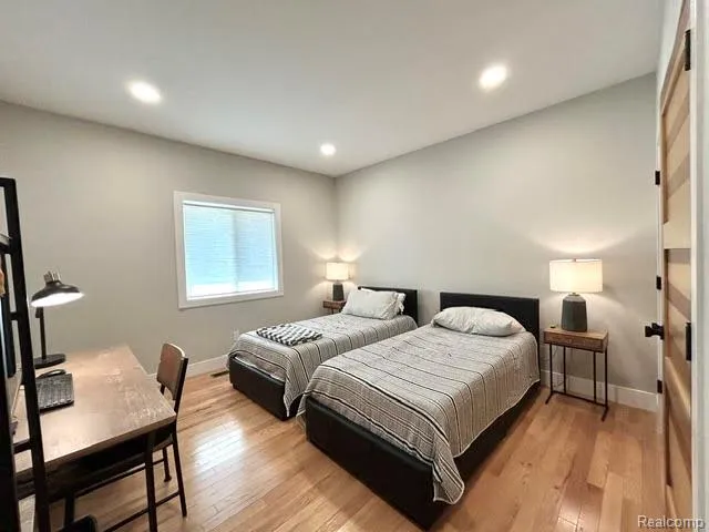 39 Stark Road Rochester Hills City, MI 48307