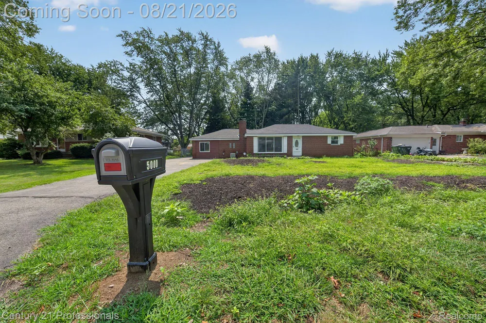 5000 Robert Street Shelby Charter Township, MI 48316