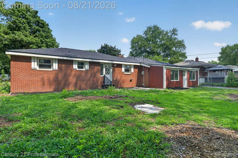 5000 Robert Street Shelby Charter Township, MI 48316