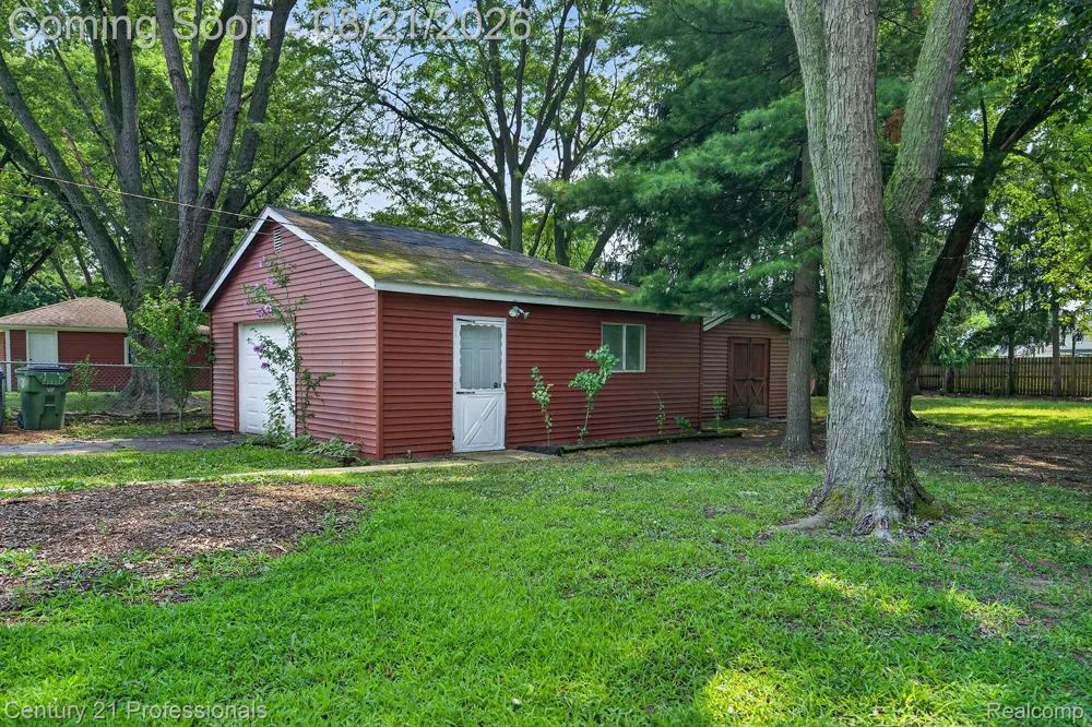 5000 Robert Street Shelby Charter Township, MI 48316
