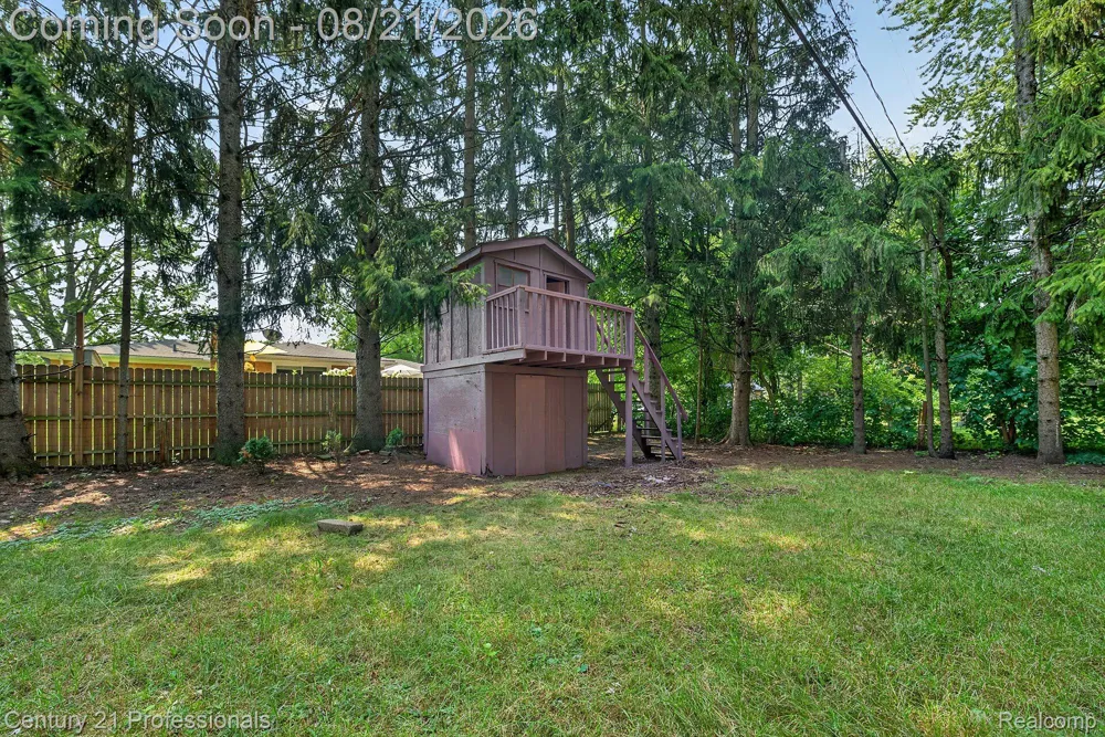 5000 Robert Street Shelby Charter Township, MI 48316