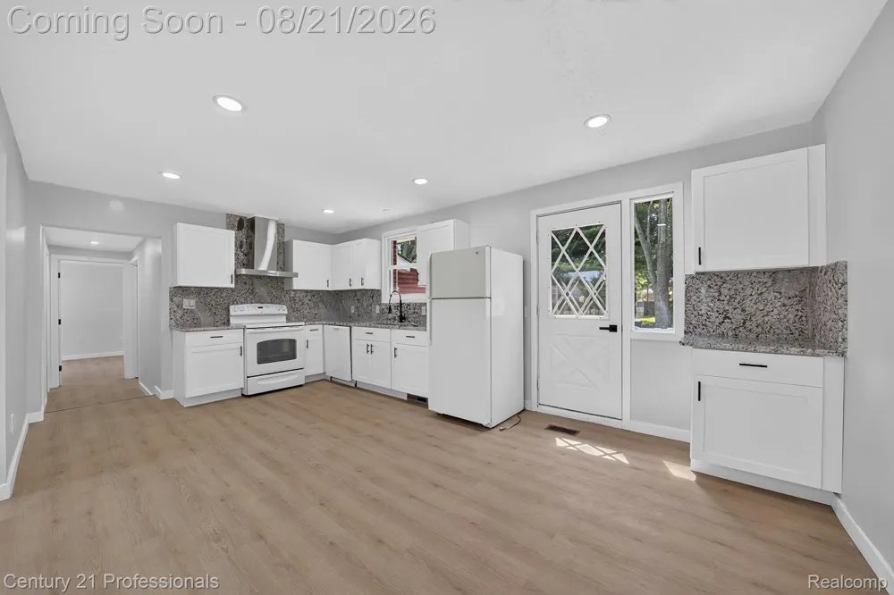 5000 Robert Street Shelby Charter Township, MI 48316