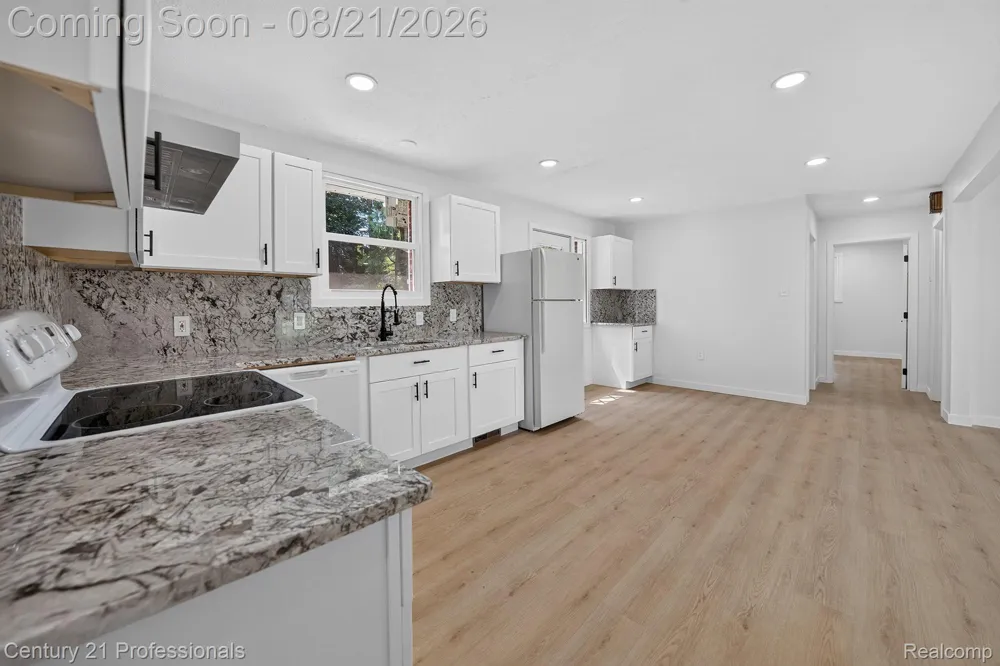 5000 Robert Street Shelby Charter Township, MI 48316