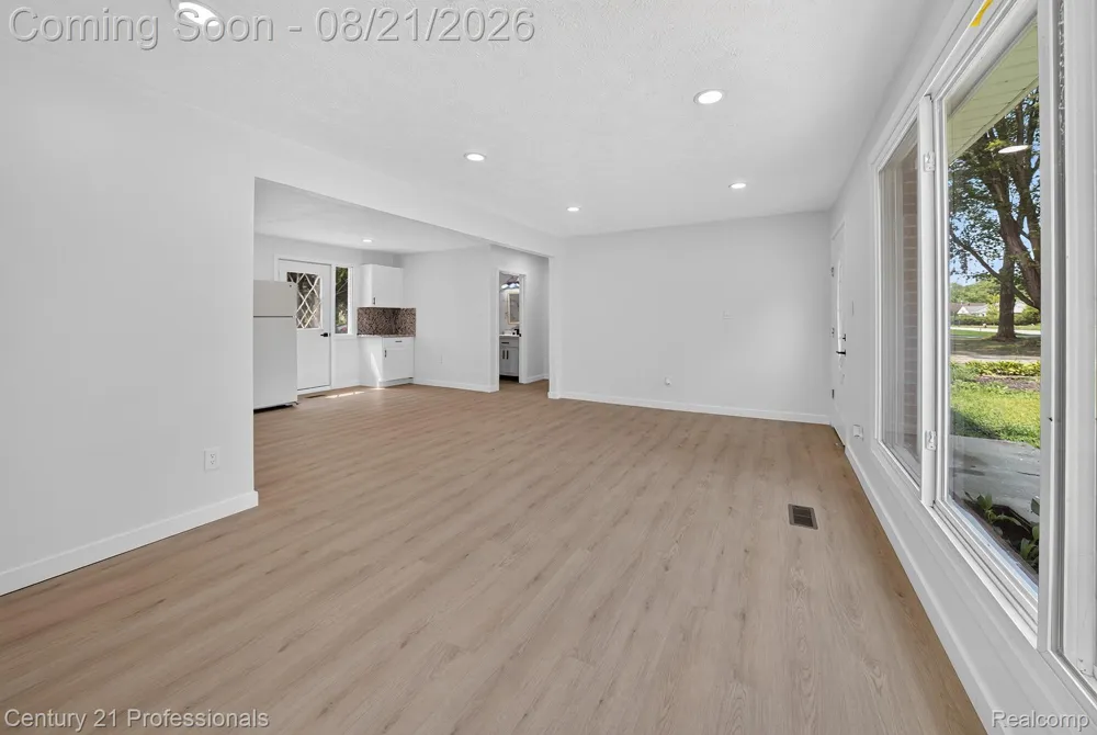 5000 Robert Street Shelby Charter Township, MI 48316