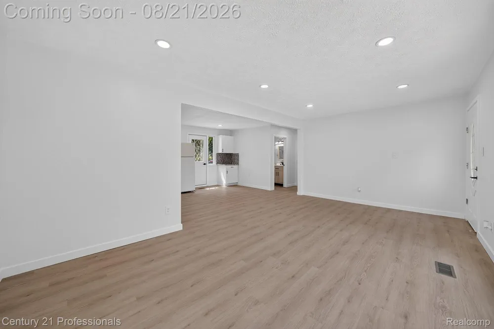 5000 Robert Street Shelby Charter Township, MI 48316