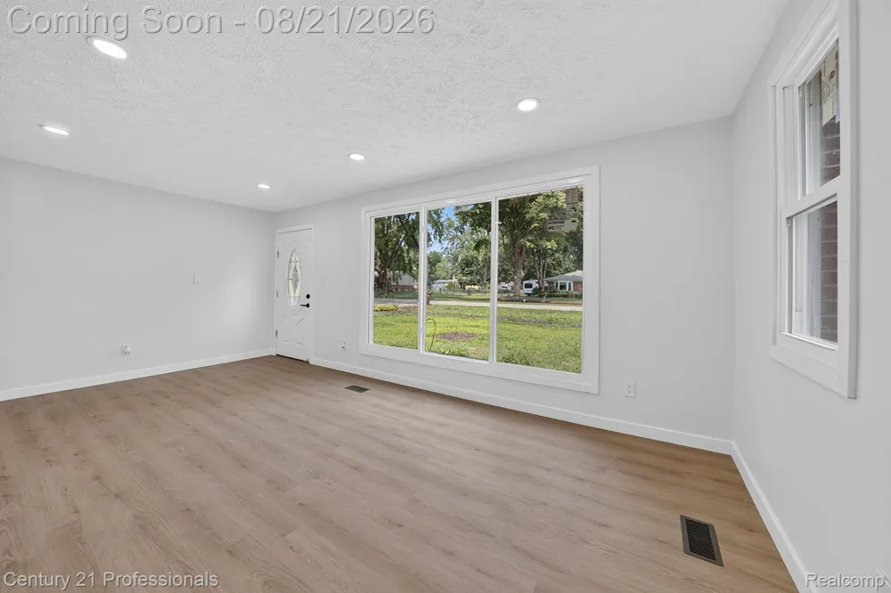 5000 Robert Street Shelby Charter Township, MI 48316