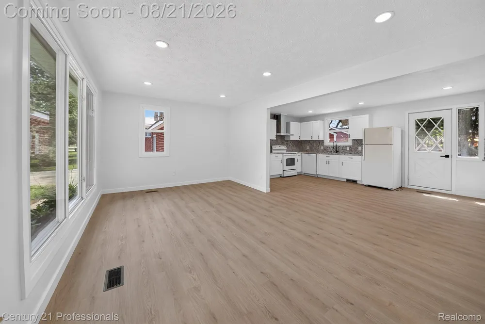 5000 Robert Street Shelby Charter Township, MI 48316