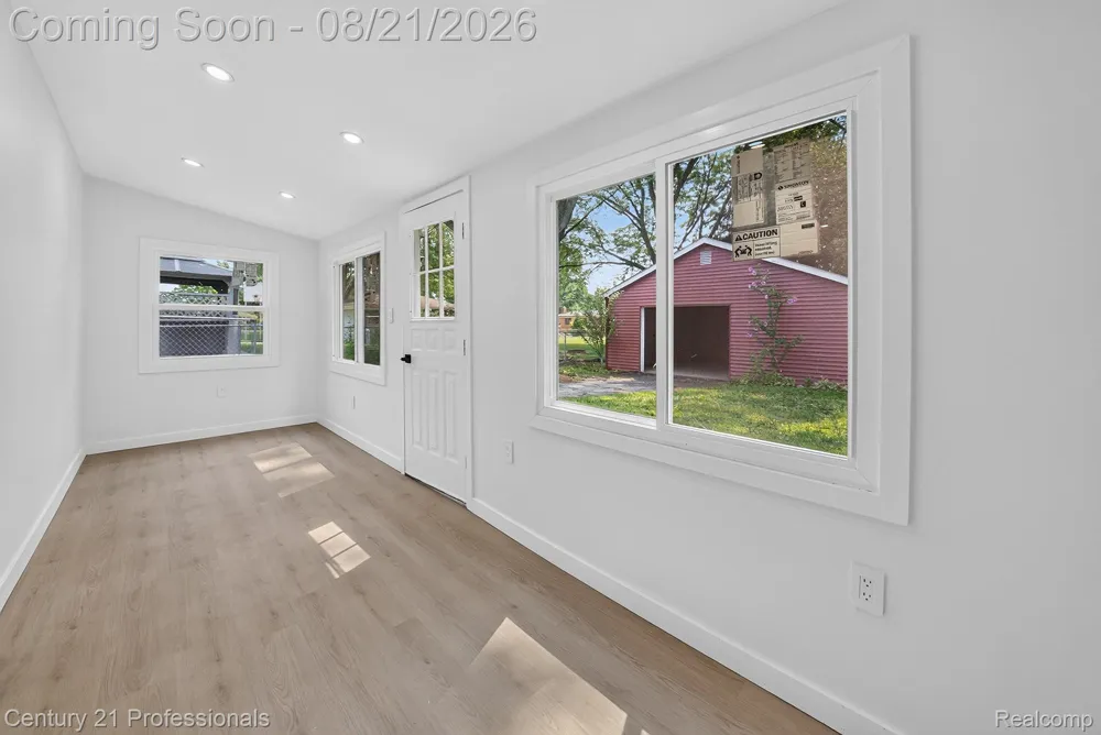 5000 Robert Street Shelby Charter Township, MI 48316