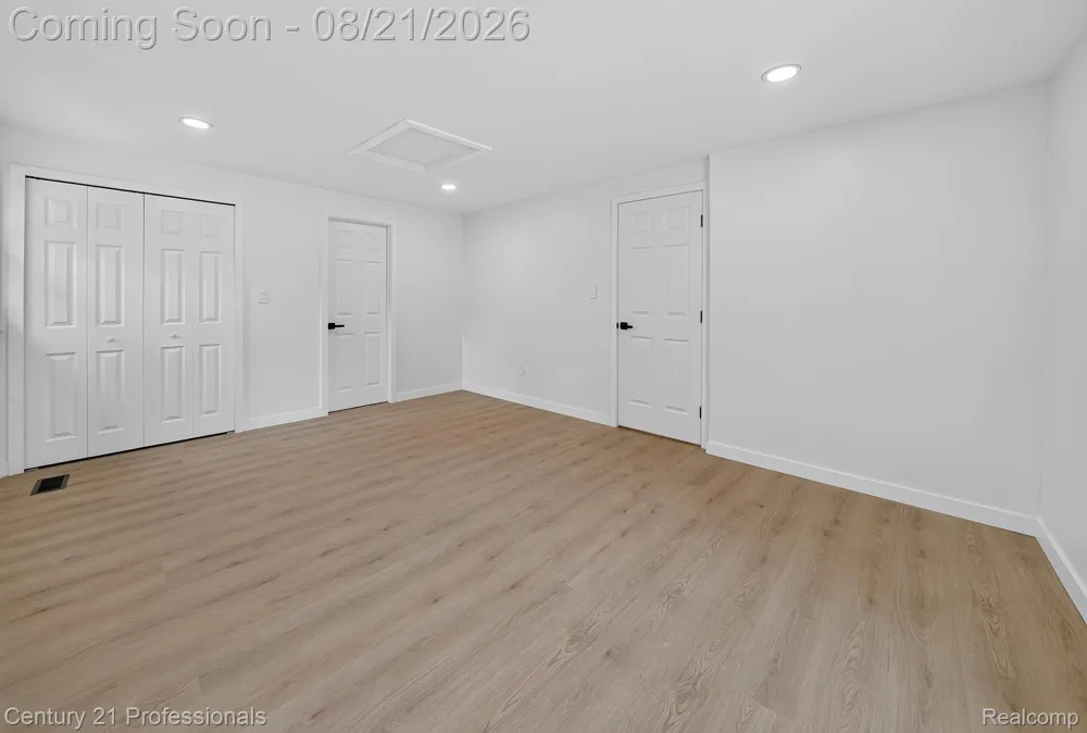 5000 Robert Street Shelby Charter Township, MI 48316