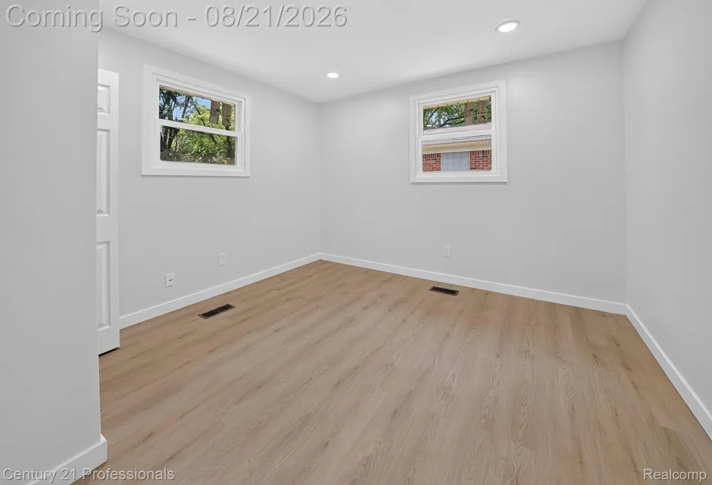 5000 Robert Street Shelby Charter Township, MI 48316