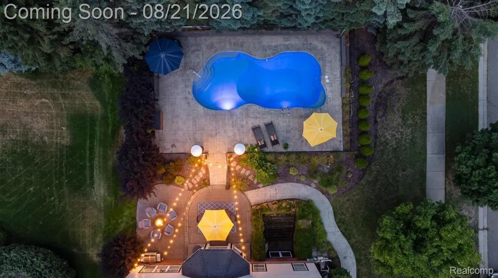 587 Bay Pointe Drive Oxford Village, MI 48371