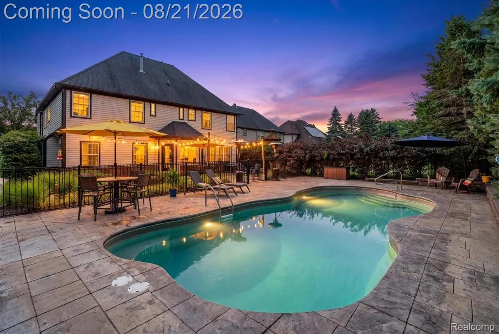 587 Bay Pointe Drive Oxford Village, MI 48371
