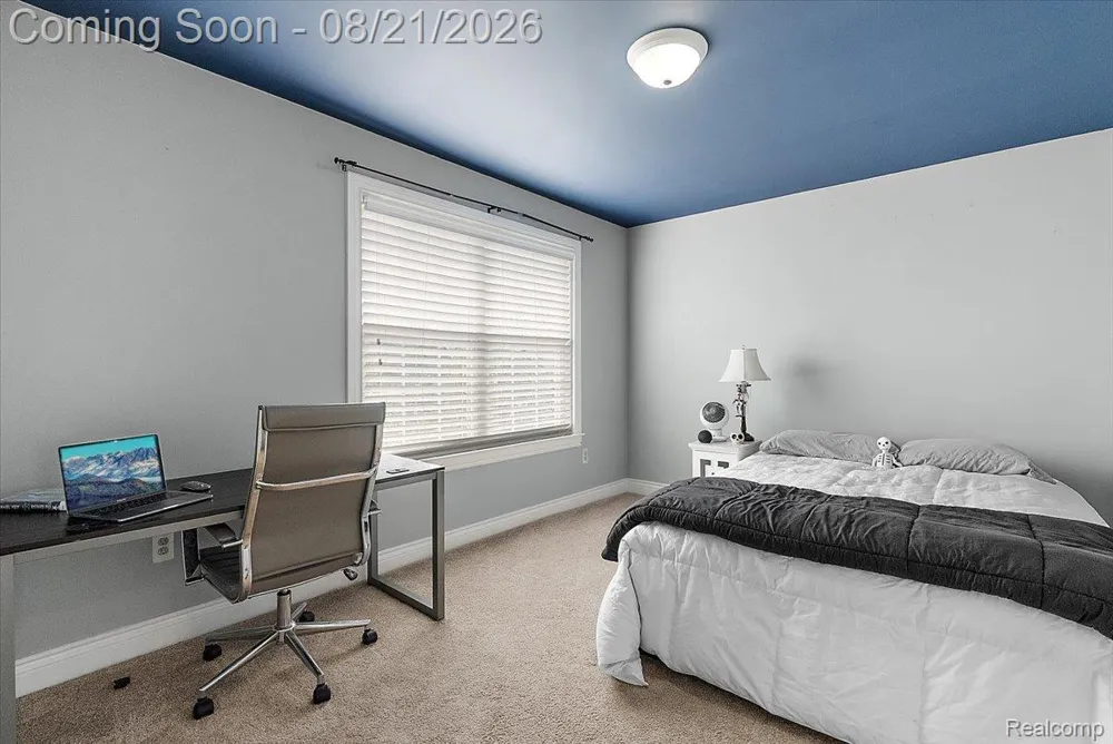 587 Bay Pointe Drive Oxford Village, MI 48371