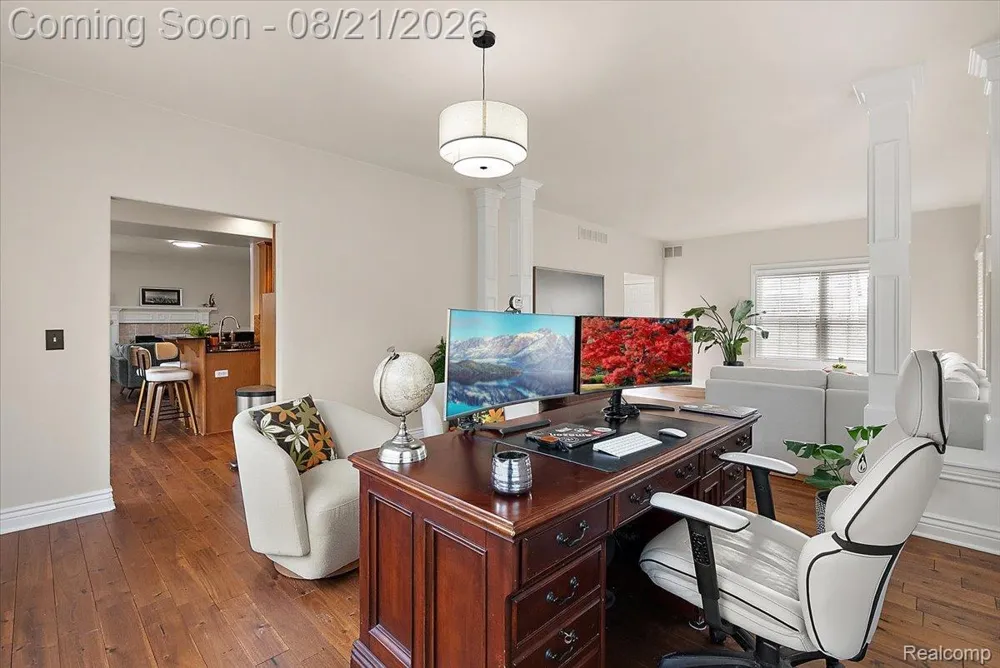 587 Bay Pointe Drive Oxford Village, MI 48371