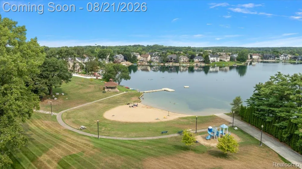 587 Bay Pointe Drive Oxford Village, MI 48371