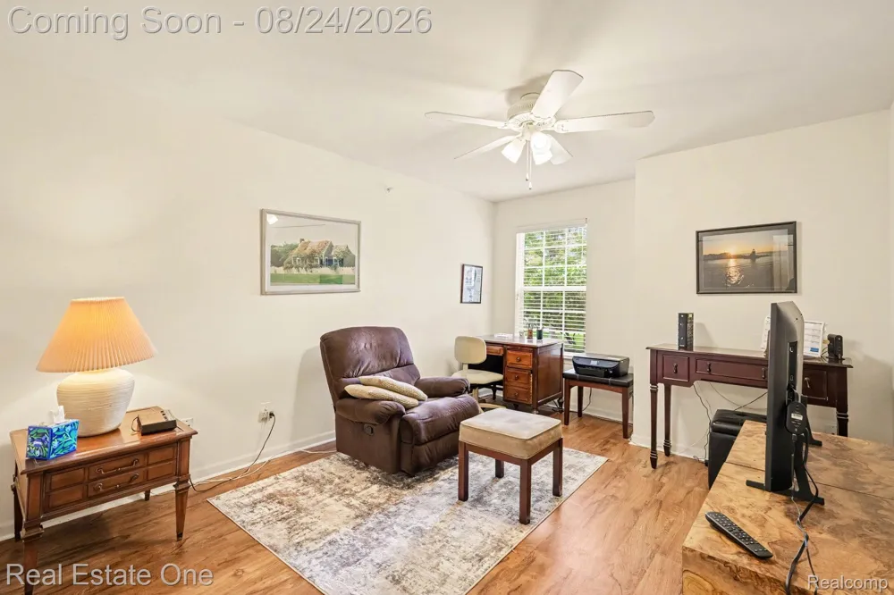 33102 Emma Circle #187 Commerce Charter Township, MI 48390
