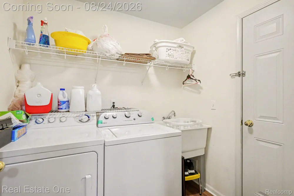 33102 Emma Circle #187 Commerce Charter Township, MI 48390
