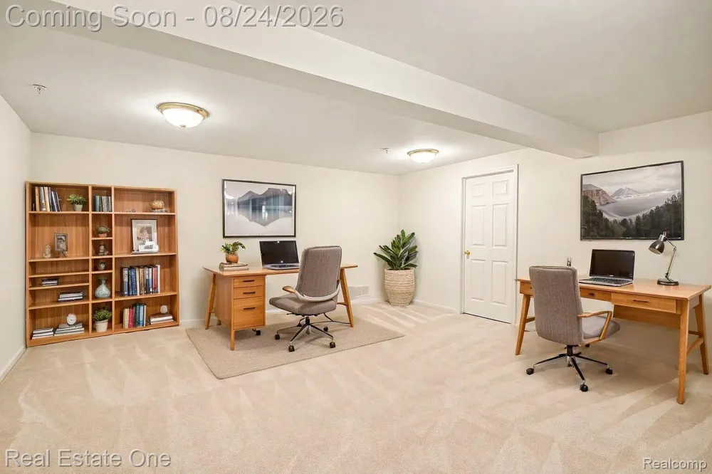 33102 Emma Circle #187 Commerce Charter Township, MI 48390