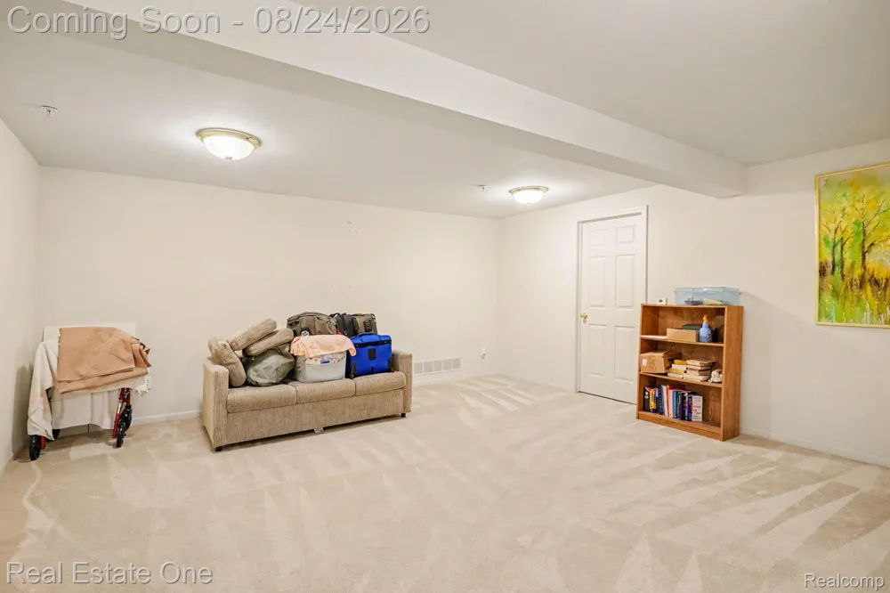 33102 Emma Circle #187 Commerce Charter Township, MI 48390