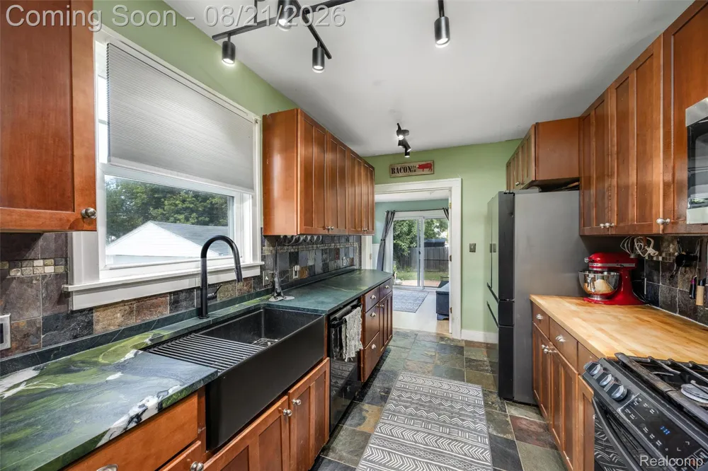 731 Spencer Street Ferndale City, MI 48220