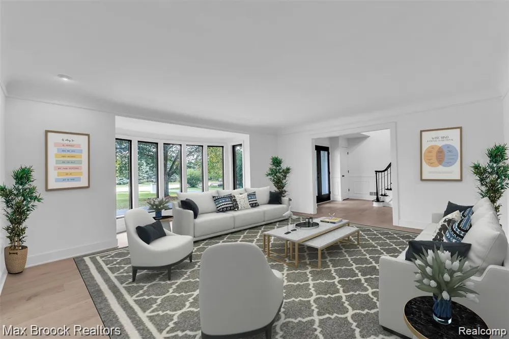 7244 Lahser Road Bloomfield Hills City, MI 48301