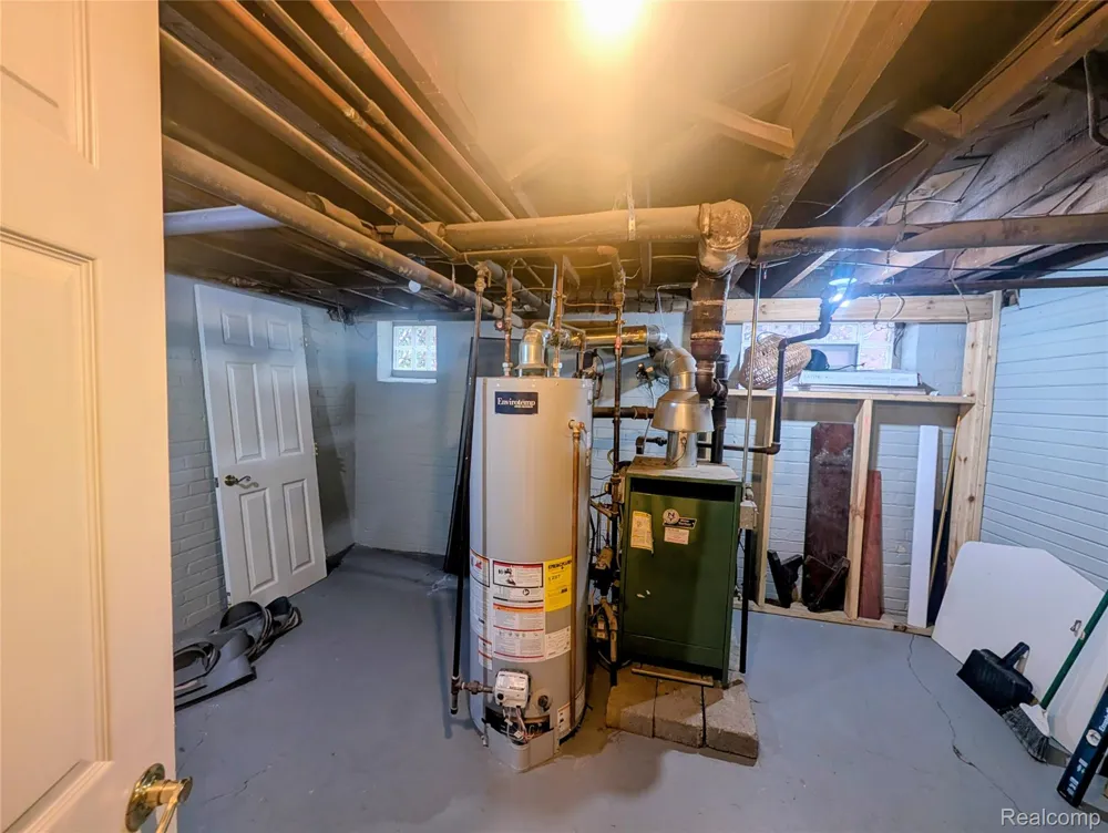 312 MCKINLEY AVENUE Grosse Pointe Farms City, MI 48236