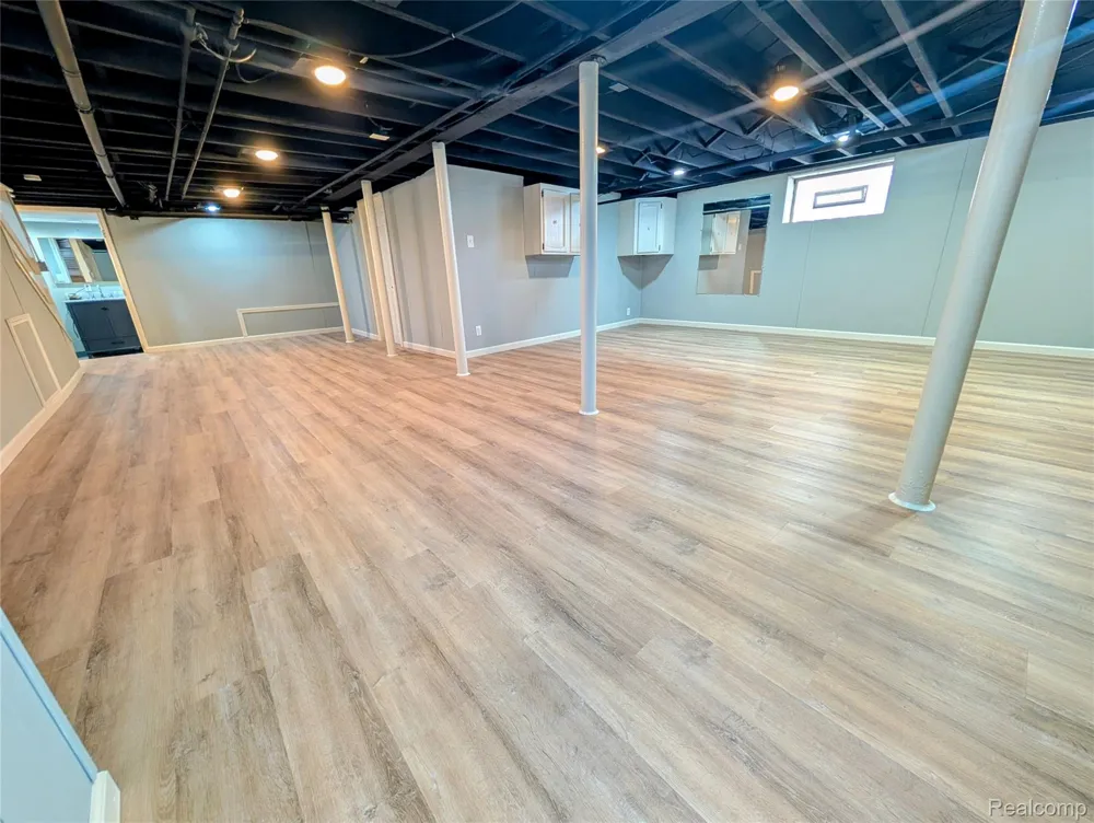 312 MCKINLEY AVENUE Grosse Pointe Farms City, MI 48236