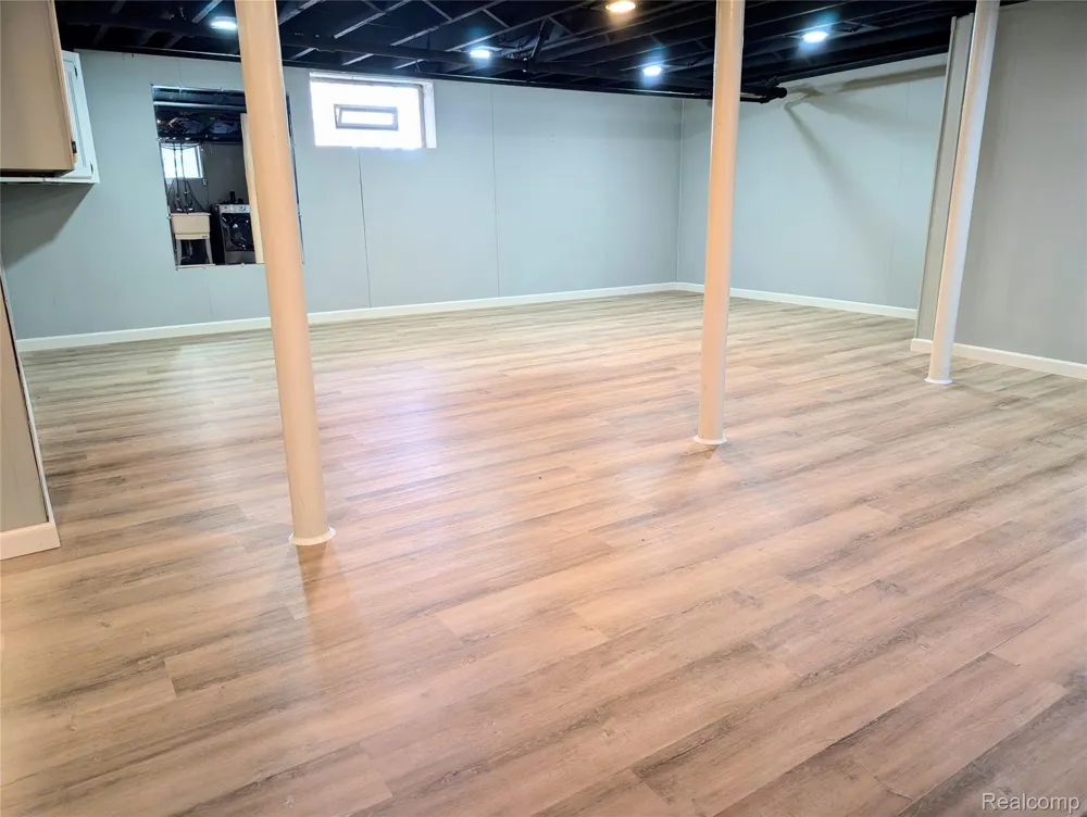 312 MCKINLEY AVENUE Grosse Pointe Farms City, MI 48236