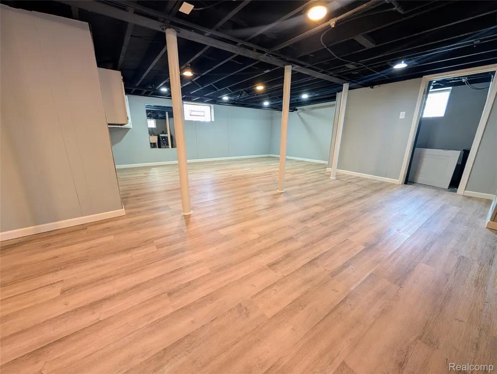 312 MCKINLEY AVENUE Grosse Pointe Farms City, MI 48236