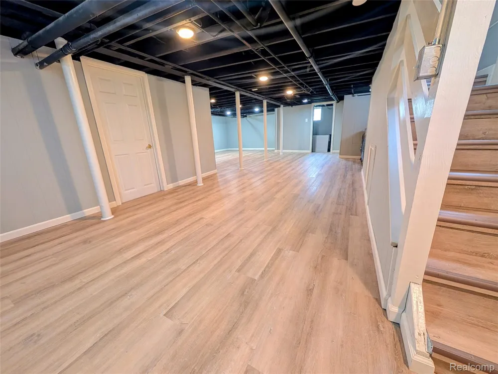 312 MCKINLEY AVENUE Grosse Pointe Farms City, MI 48236