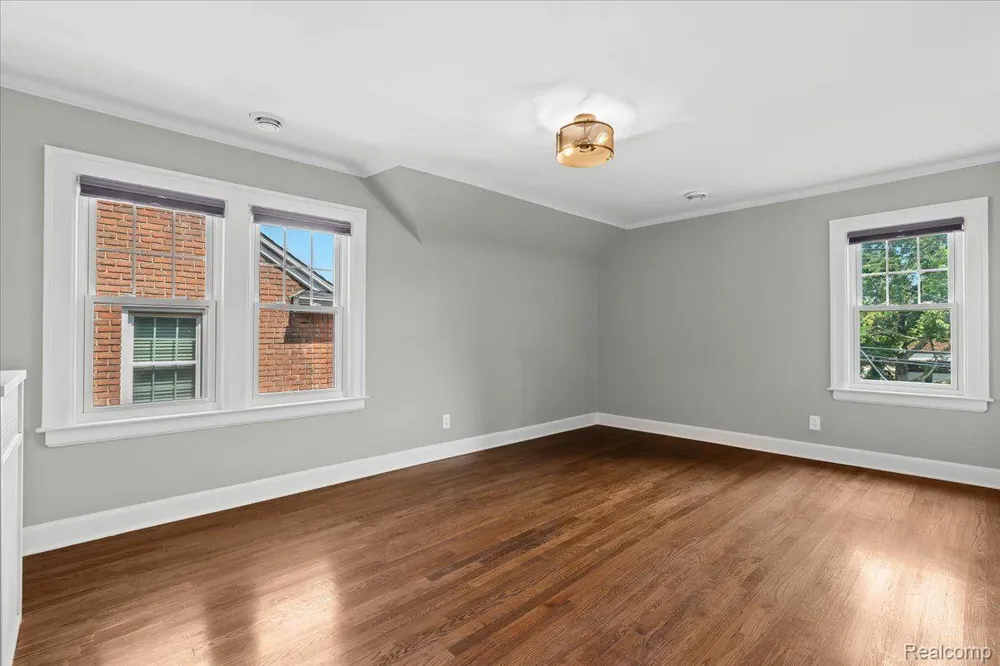 312 MCKINLEY AVENUE Grosse Pointe Farms City, MI 48236