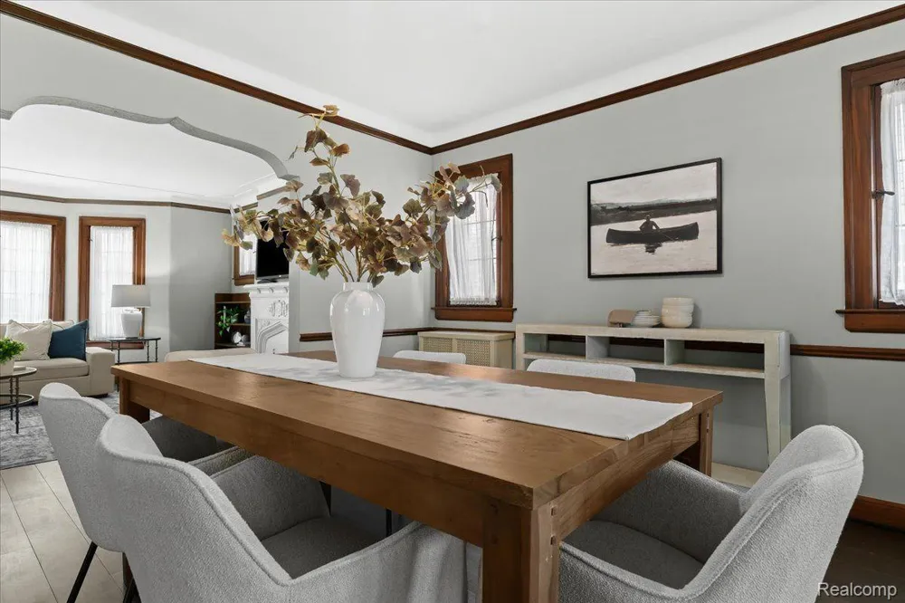312 MCKINLEY AVENUE Grosse Pointe Farms City, MI 48236