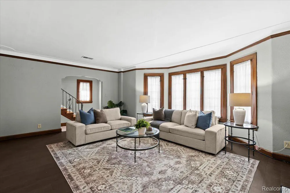 312 MCKINLEY AVENUE Grosse Pointe Farms City, MI 48236