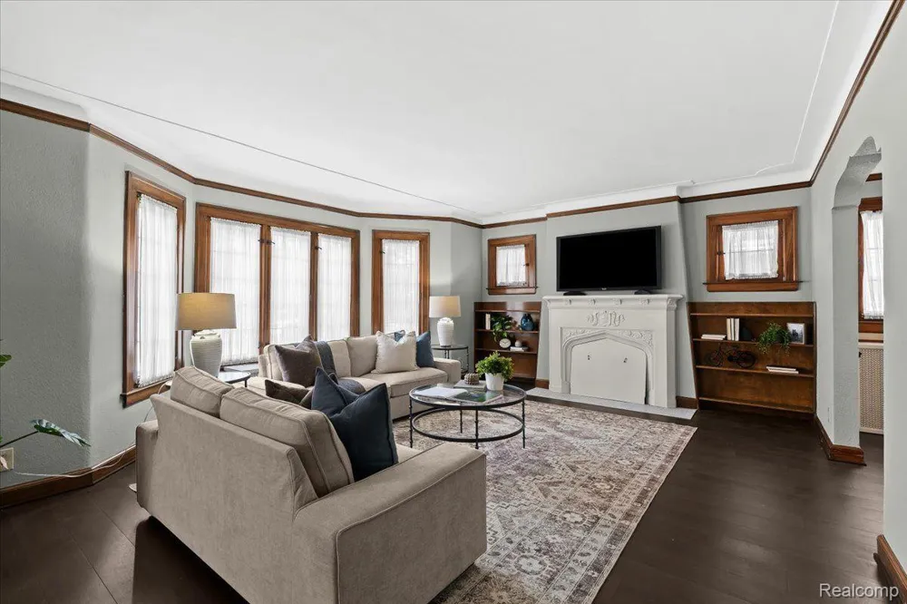 312 MCKINLEY AVENUE Grosse Pointe Farms City, MI 48236