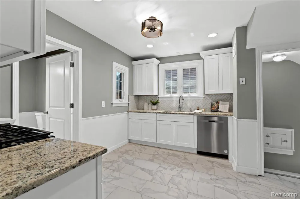 312 MCKINLEY AVENUE Grosse Pointe Farms City, MI 48236
