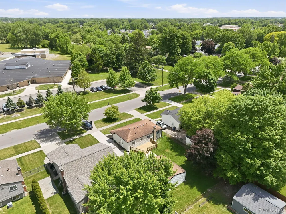1260 S John Hix Street Westland City, MI 48186