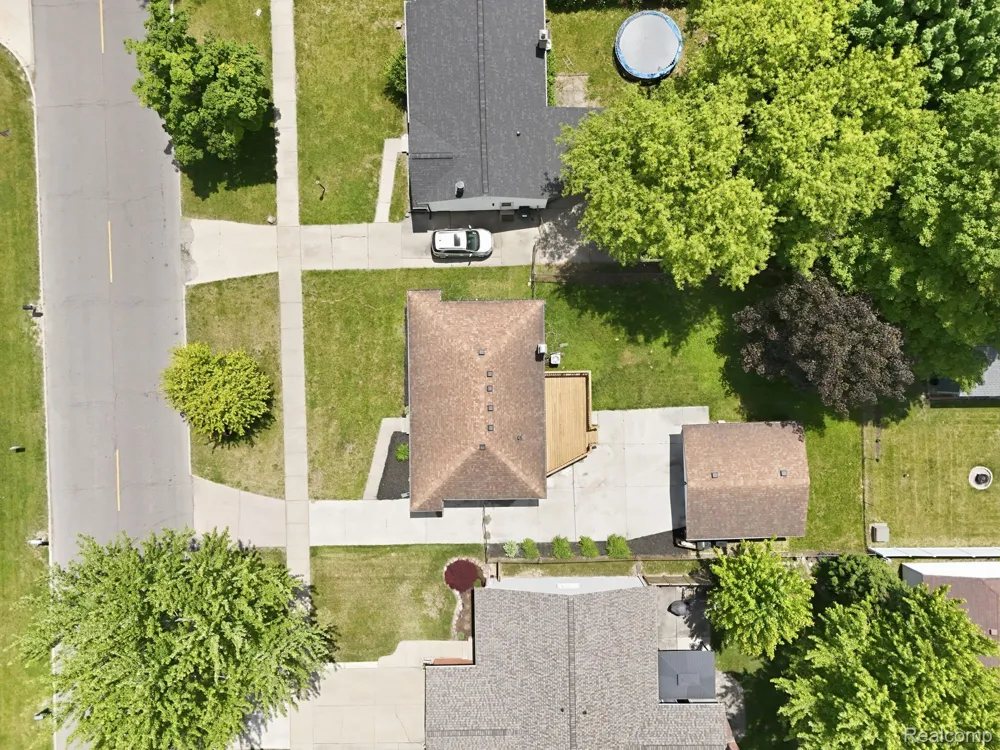 1260 S John Hix Street Westland City, MI 48186