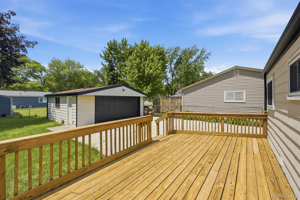 1260 S John Hix Street Westland City, MI 48186
