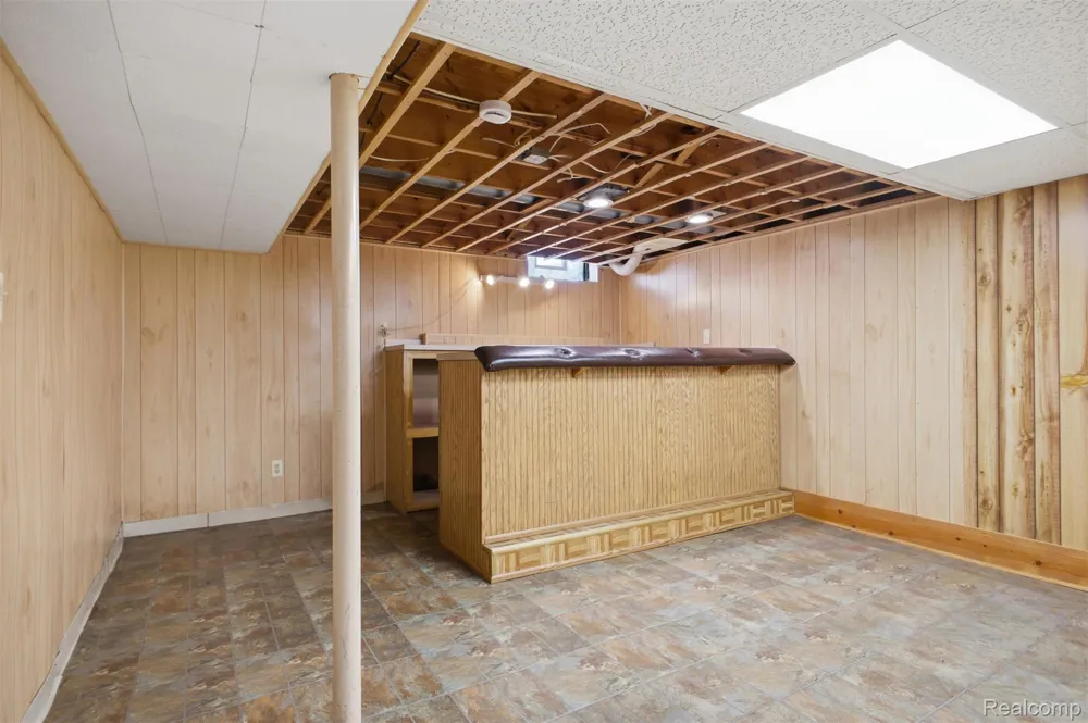 1260 S John Hix Street Westland City, MI 48186