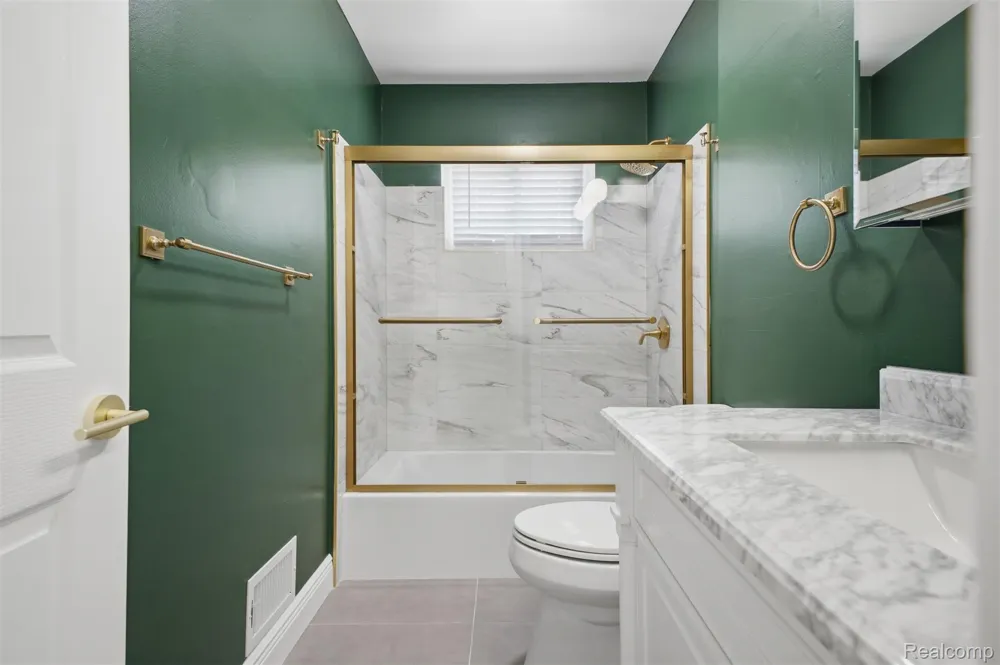 1260 S John Hix Street Westland City, MI 48186