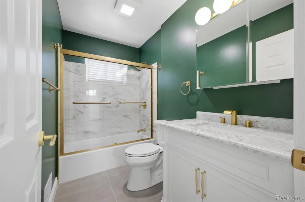 1260 S John Hix Street Westland City, MI 48186