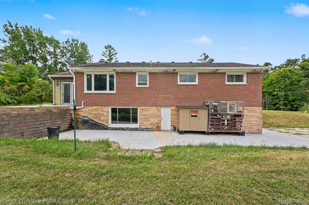 71320 Dequindre Road Bruce Township, MI 48065
