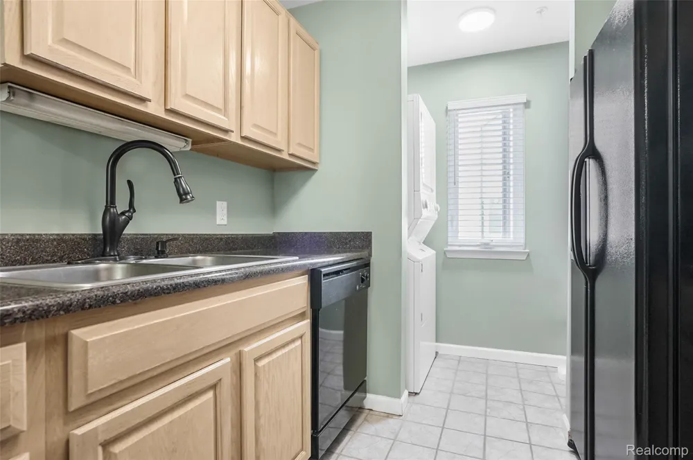 862 Amanda Lane Pontiac City, MI 48340
