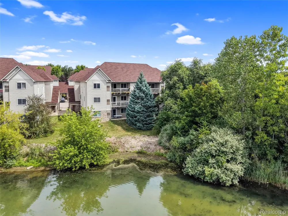 862 Amanda Lane Pontiac City, MI 48340