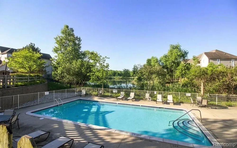 862 Amanda Lane Pontiac City, MI 48340