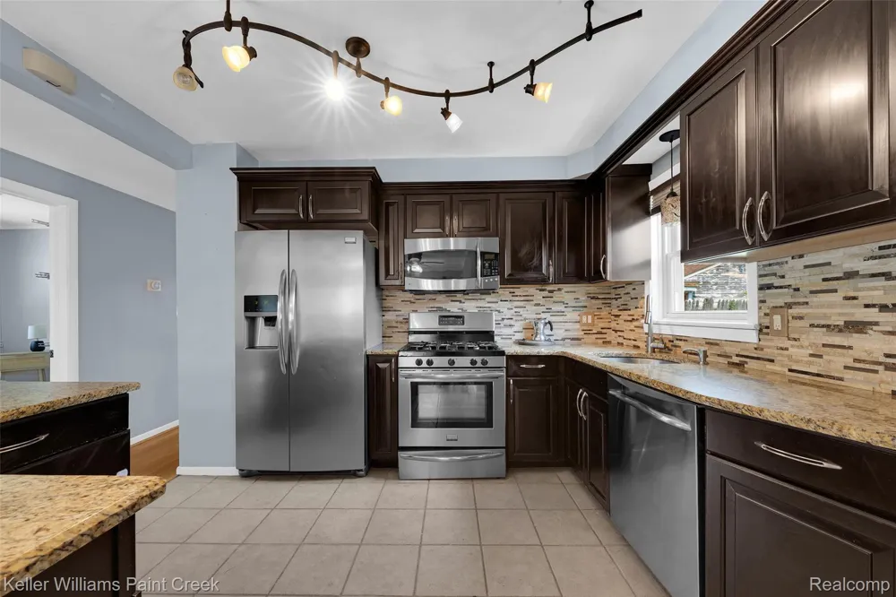 22613 Port Street St Clair Shores City, MI 48082
