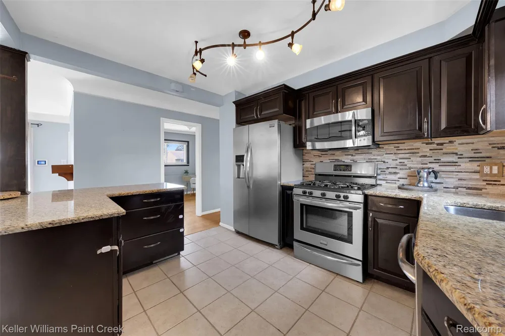 22613 Port Street St Clair Shores City, MI 48082